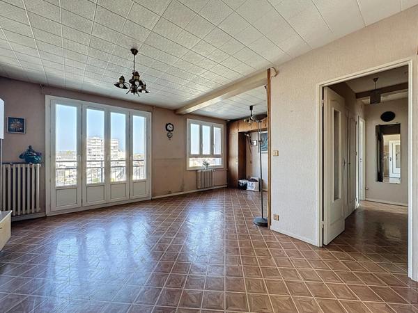 T3 avec garage – Beau potentiel Rive Droite