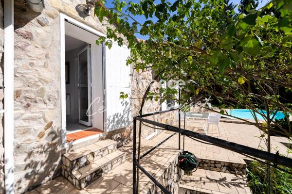 Maison de caractère à vendre 7 pièces SAINT LAURENT DE CERDANS (66)