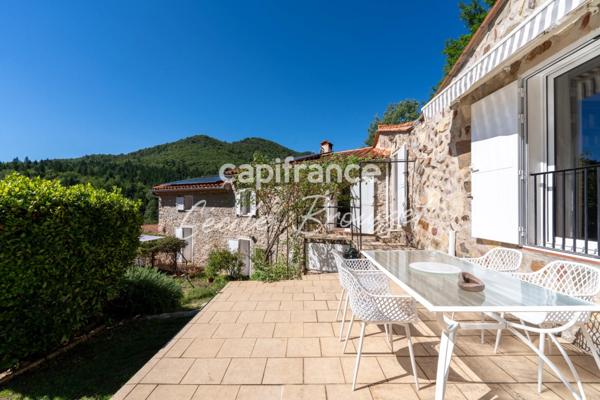 Maison de caractère à vendre 7 pièces SAINT LAURENT DE CERDANS (66)