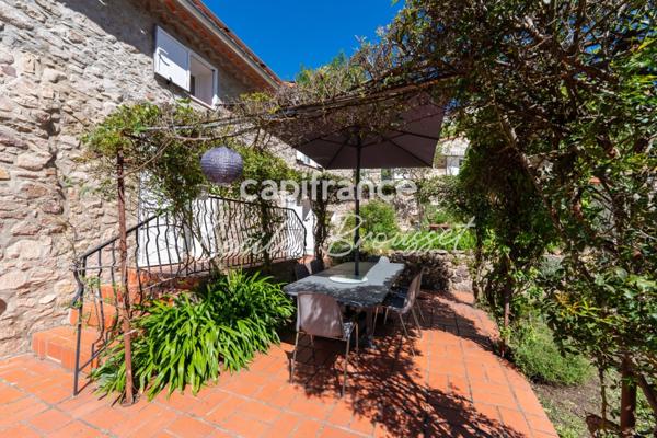 Maison de caractère à vendre 7 pièces SAINT LAURENT DE CERDANS (66)