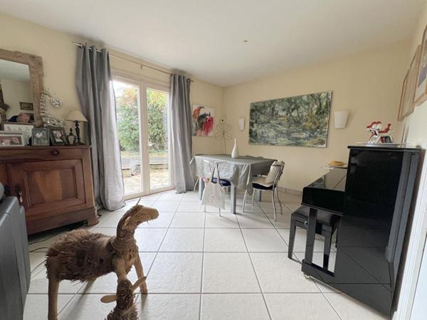 Maison de plain-pied - Neuville Sur Sarthe - 4 pièce(s) - 103 m²