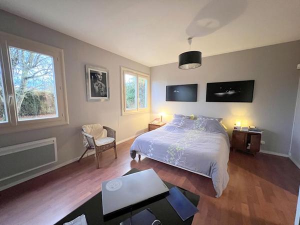 Maison de plain-pied - Neuville Sur Sarthe - 4 pièce(s) - 103 m²