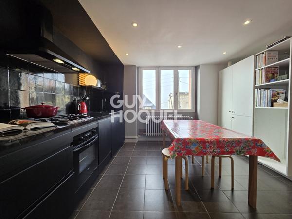 A VENDRE - SUPERBE APPARTEMENT T4 DE 120 M2 AVEC TERRASSE, GARAGE ET CAVE - QUARTIER CARDAILLAC, RODEZ