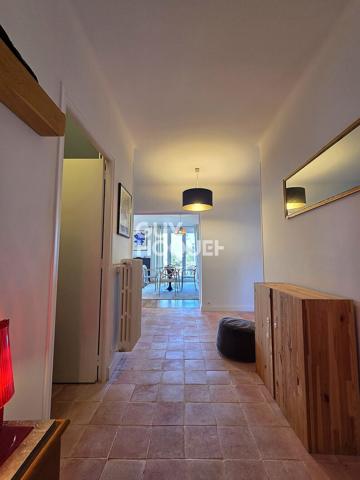 A VENDRE - SUPERBE APPARTEMENT T4 DE 120 M2 AVEC TERRASSE, GARAGE ET CAVE - QUARTIER CARDAILLAC, RODEZ