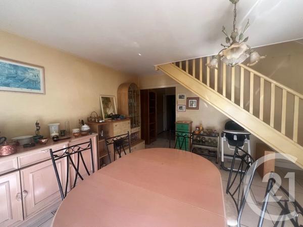 Appartement F6 à vendre  6 pièces - 138 m 2   AURILLAC  - 15