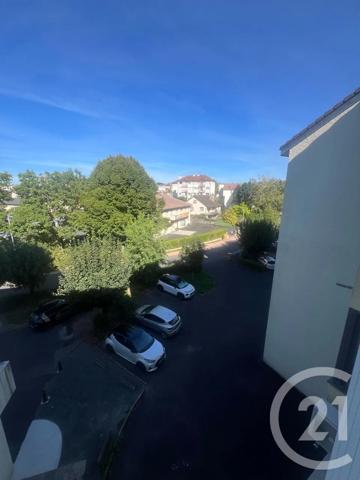 Appartement F6 à vendre  6 pièces - 138 m 2   AURILLAC  - 15