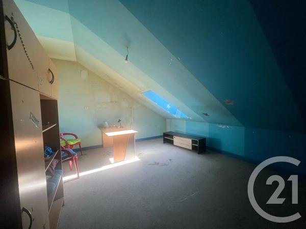 Appartement F6 à vendre  6 pièces - 138 m 2   AURILLAC  - 15