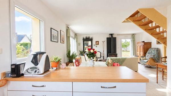 Maison à vendre 3 pièces GUILVINEC (29) en excellent état, au calme, beau jardin avec extension possible