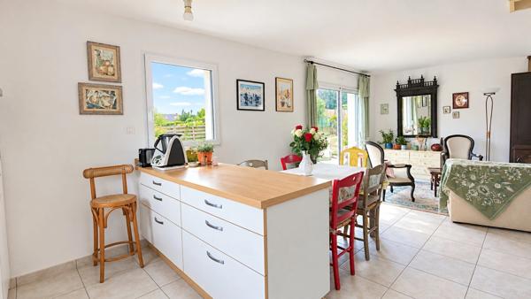 Maison à vendre 3 pièces GUILVINEC (29) en excellent état, au calme, beau jardin avec extension possible