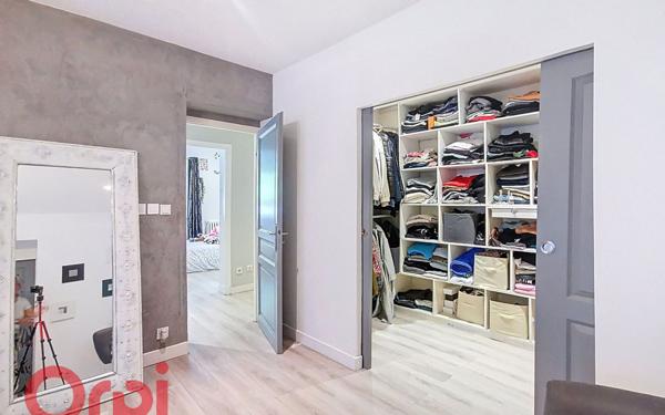 Maison à vendre    8 pièces •  Toulon