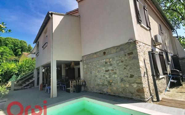 Maison à vendre    8 pièces •  Toulon
