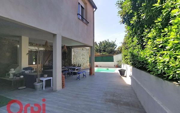 Maison à vendre    8 pièces •  Toulon