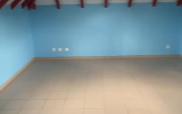 Appartement à louer    5 pièces • 160 m2 Morne-à-l'Eau