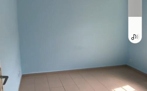 Appartement à louer    5 pièces • 160 m2 Morne-à-l'Eau