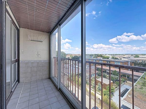 Appartement Avignon 3 pièces 69 m2 - dernier étage avec ascenseur - vue panoramique