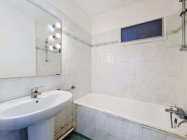 Appartement Avignon 3 pièces 69 m2 - dernier étage avec ascenseur - vue panoramique