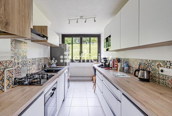 Appartement
         4 pièces
        - 72 m² 199 000 € *
