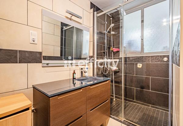 Appartement
         4 pièces
        - 72 m² 199 000 € *