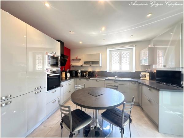 A vendre au centre de Landelles (28190) - longère rénovée de 165 m², 4 chambres, terrain clos de 900 m²