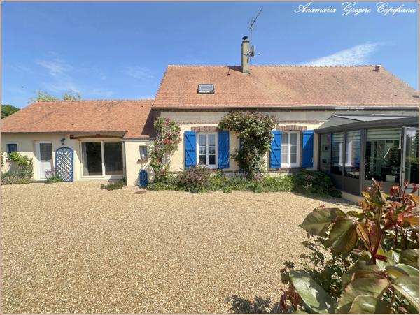 A vendre au centre de Landelles (28190) - longère rénovée de 165 m², 4 chambres, terrain clos de 900 m²