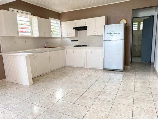 Villa F3 à Tan Rouge Saint Gilles les Hauts