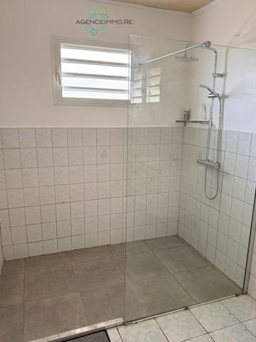 Villa F3 à Tan Rouge Saint Gilles les Hauts