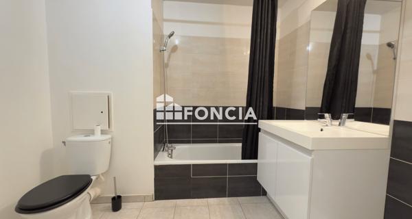 Location Appartement 2 pièces 39.01 m² - Saint-martin-le-vinoux 38950