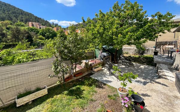 Appartement à vendre    3 pièces • 54 m2 L'Escarène