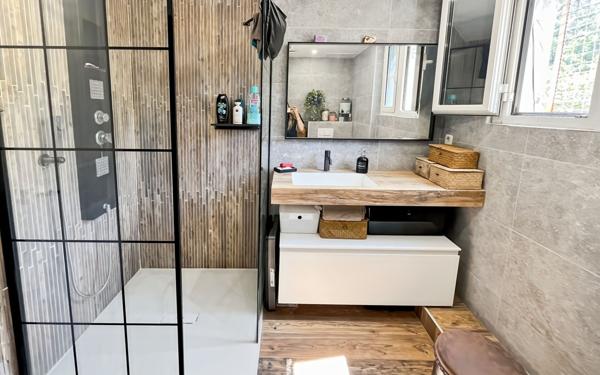 Appartement à vendre    3 pièces • 54 m2 L'Escarène