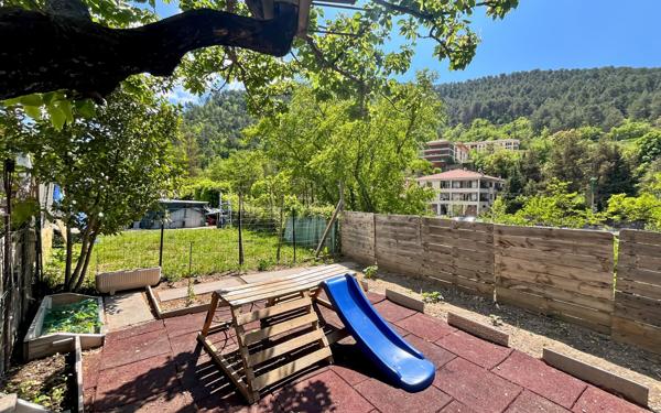 Appartement à vendre    3 pièces • 54 m2 L'Escarène