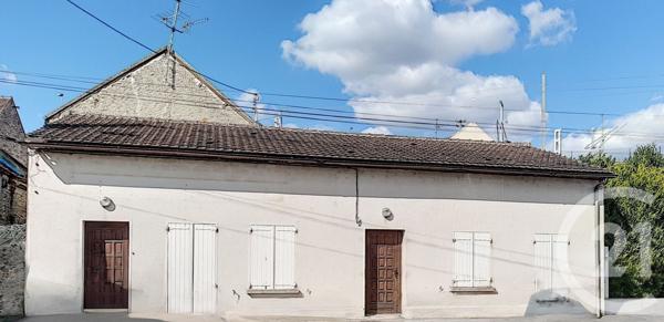 Immeuble à vendre  82 m2 LONGUEVILLE - 77