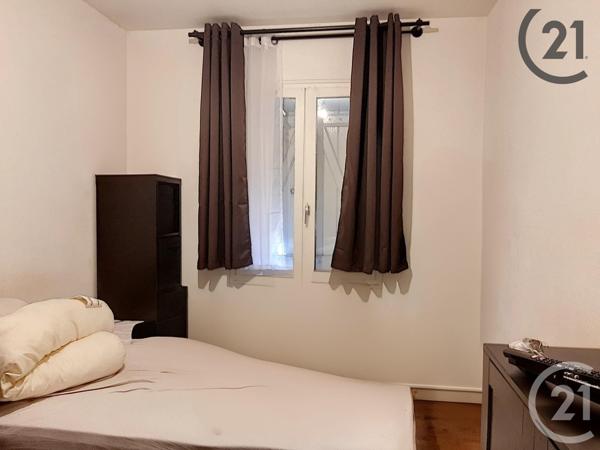 Immeuble à vendre  82 m2 LONGUEVILLE - 77