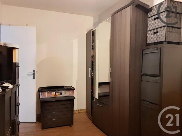 Immeuble à vendre  82 m2 LONGUEVILLE - 77