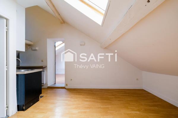 Centre-historique, dernier étage, calme