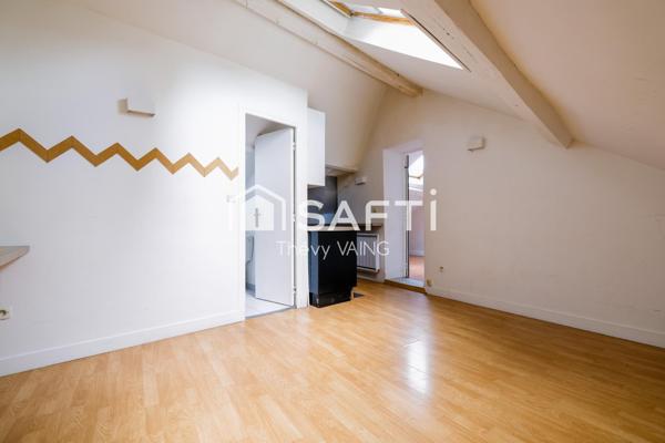 Centre-historique, dernier étage, calme