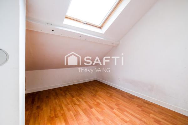 Centre-historique, dernier étage, calme