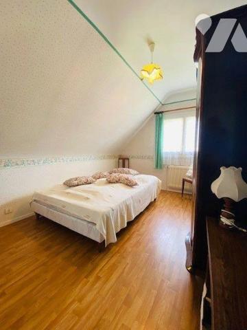 A Vendre à Trégastel (22730), Pavillon de plain-pied +étage, de type 5 (4 ch + 2 SdE), d'une su...