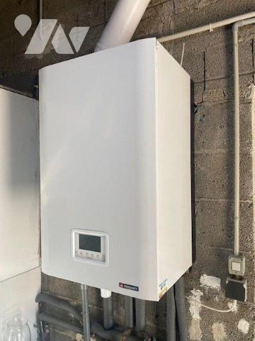 A Vendre à Trégastel (22730), Pavillon de plain-pied +étage, de type 5 (4 ch + 2 SdE), d'une su...