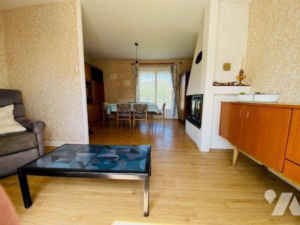 A Vendre à Trégastel (22730), Pavillon de plain-pied +étage, de type 5 (4 ch + 2 SdE), d'une su...