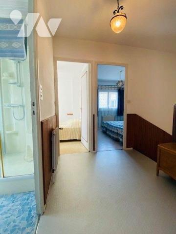 A Vendre à Trégastel (22730), Pavillon de plain-pied +étage, de type 5 (4 ch + 2 SdE), d'une su...