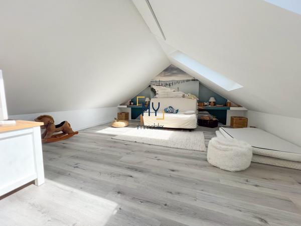 CHARMANTE MAISON BATÎR - CONQUERANTS