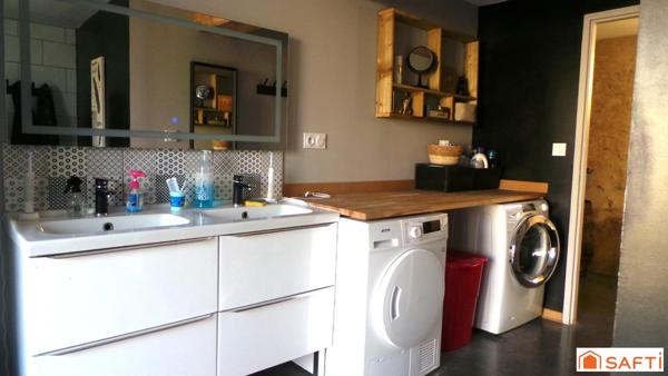 Bien rare ancien corps de ferme avec grange restaurée en maison d'habitation et longère