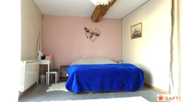 Bien rare ancien corps de ferme avec grange restaurée en maison d'habitation et longère