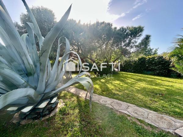 Villa provençale de 130m2 posée sur un terrain  paysagé de 1138m2