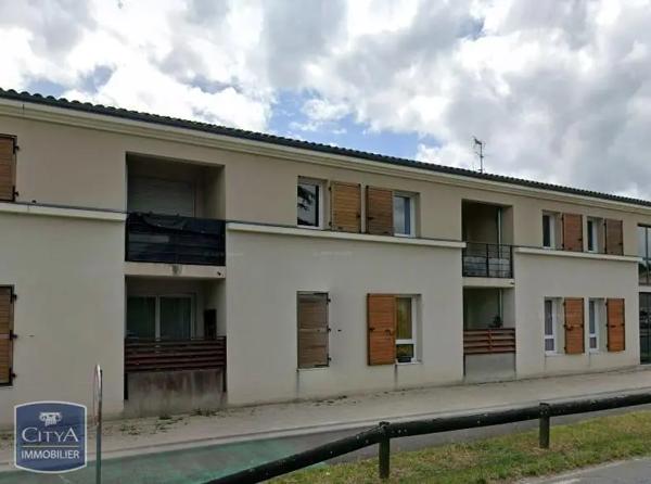 Appartement à louer 3 pièces 63.93m² Léognan (33850)