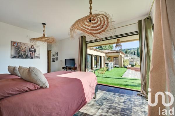 Maison à vendre 8 pièces 288 m² Le Castellet