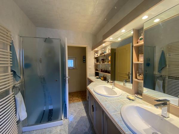 A VENDRE MAISON PROCHE DINAN // 4 CHAMBRES//VIE DE PLAIN PIED // PROCHE TOUS COMMERCES