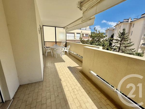 Appartement F3 à vendre  3 pièces - 71,20 m 2   LE CANNET  - 06