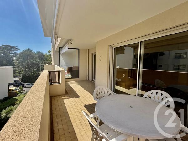 Appartement F3 à vendre  3 pièces - 71,20 m 2   LE CANNET  - 06