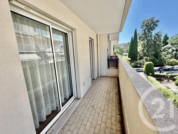 Appartement F3 à vendre  3 pièces - 71,20 m 2   LE CANNET  - 06